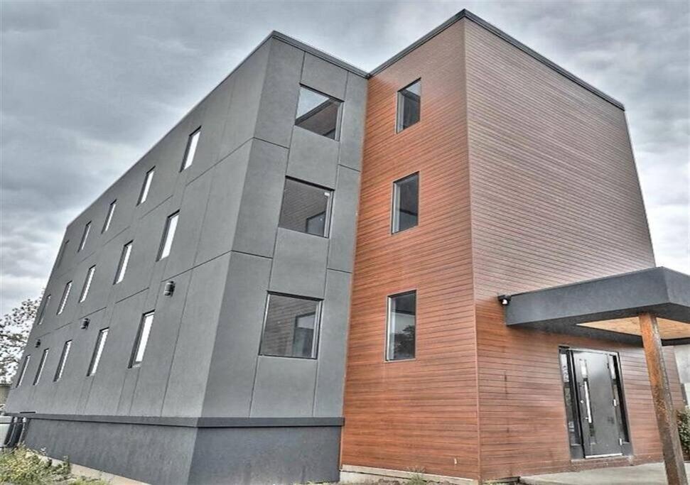 Luxury Boutique 2 Bedroom - 1b Apartment Niagara Falls