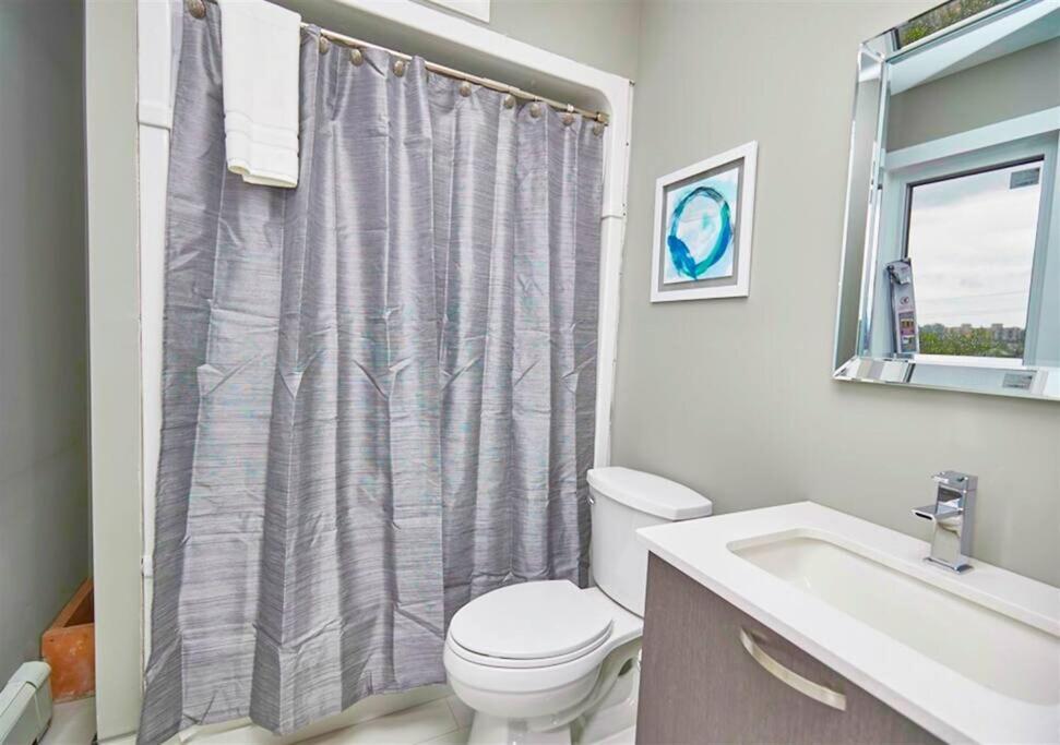 Luxury Boutique 2 Bedroom - 1b *