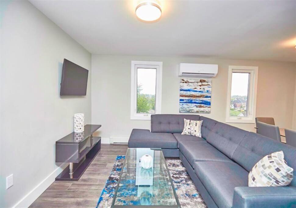 Apartment Luxury Boutique 2 Bedroom - 1b Niagara Falls